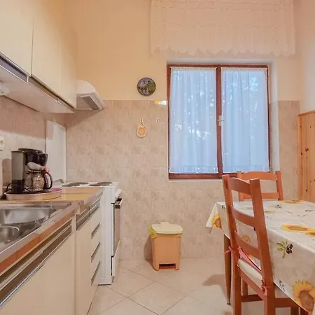 Petretic 1 Apartment